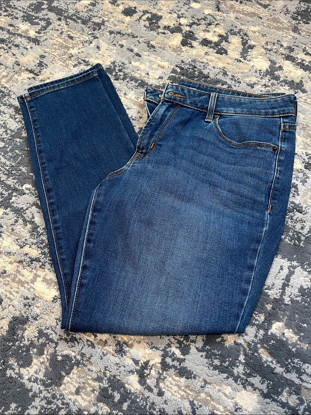 Petite Mid Rise Pop Icon Skinny Jeans